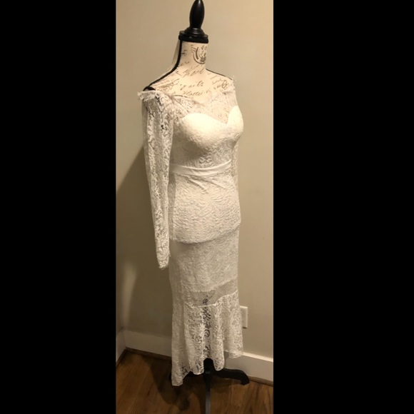 Lace white off the shoulder dress - Picture 4 of 9